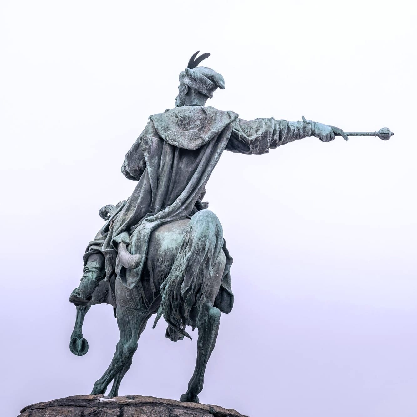 Defending climate progress in a wartime economy